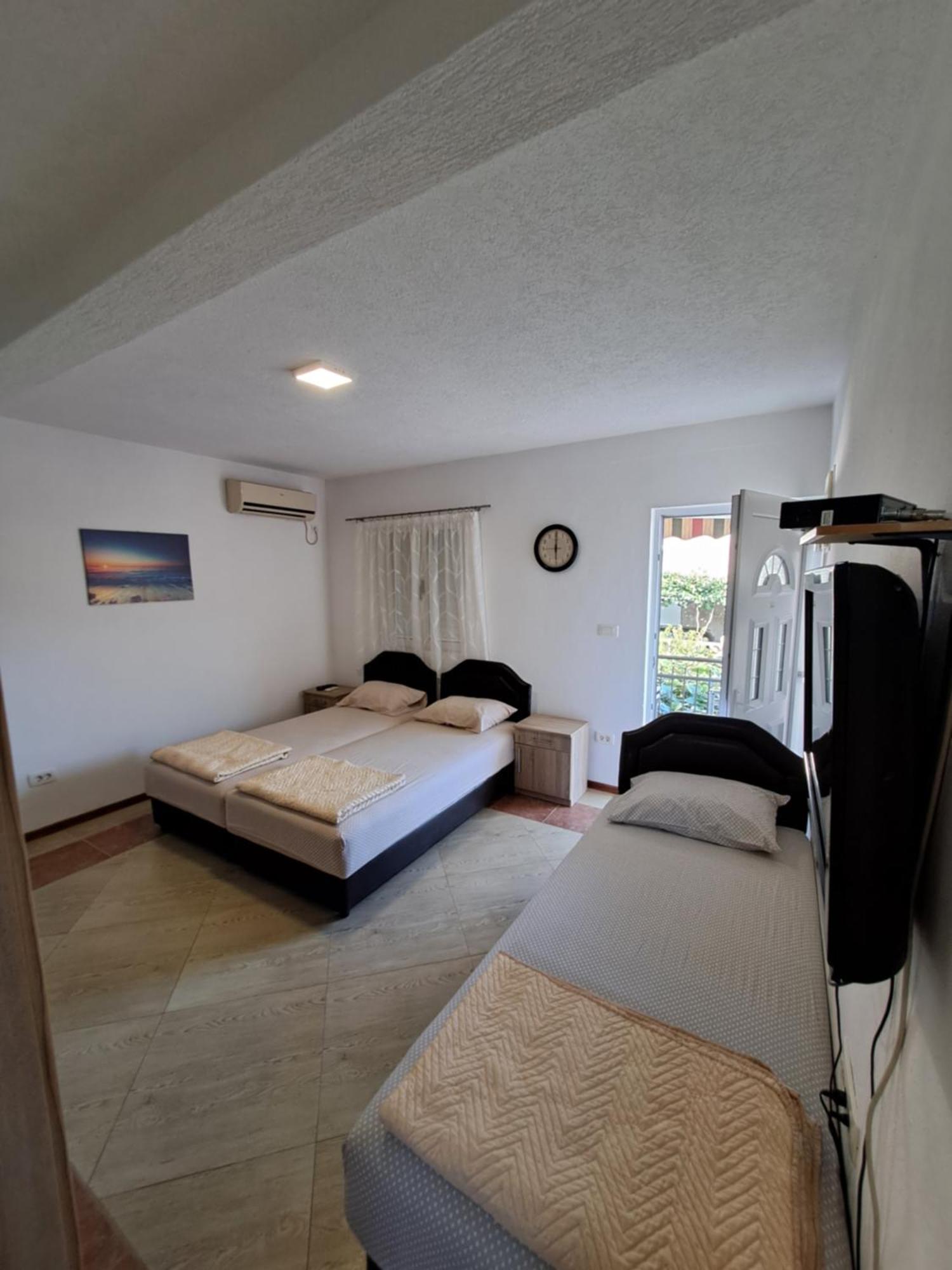 Apartmani Cavor Budva Buitenkant foto